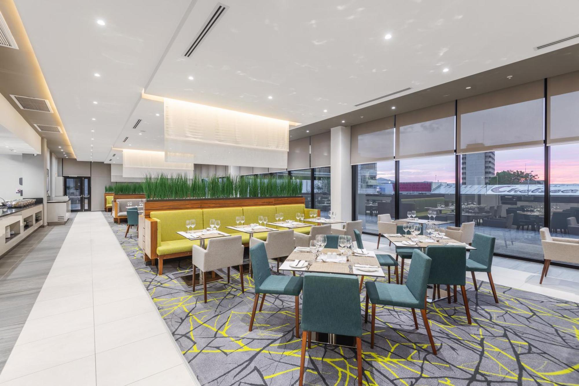 Hilton Garden Inn Windhoek Exterior photo