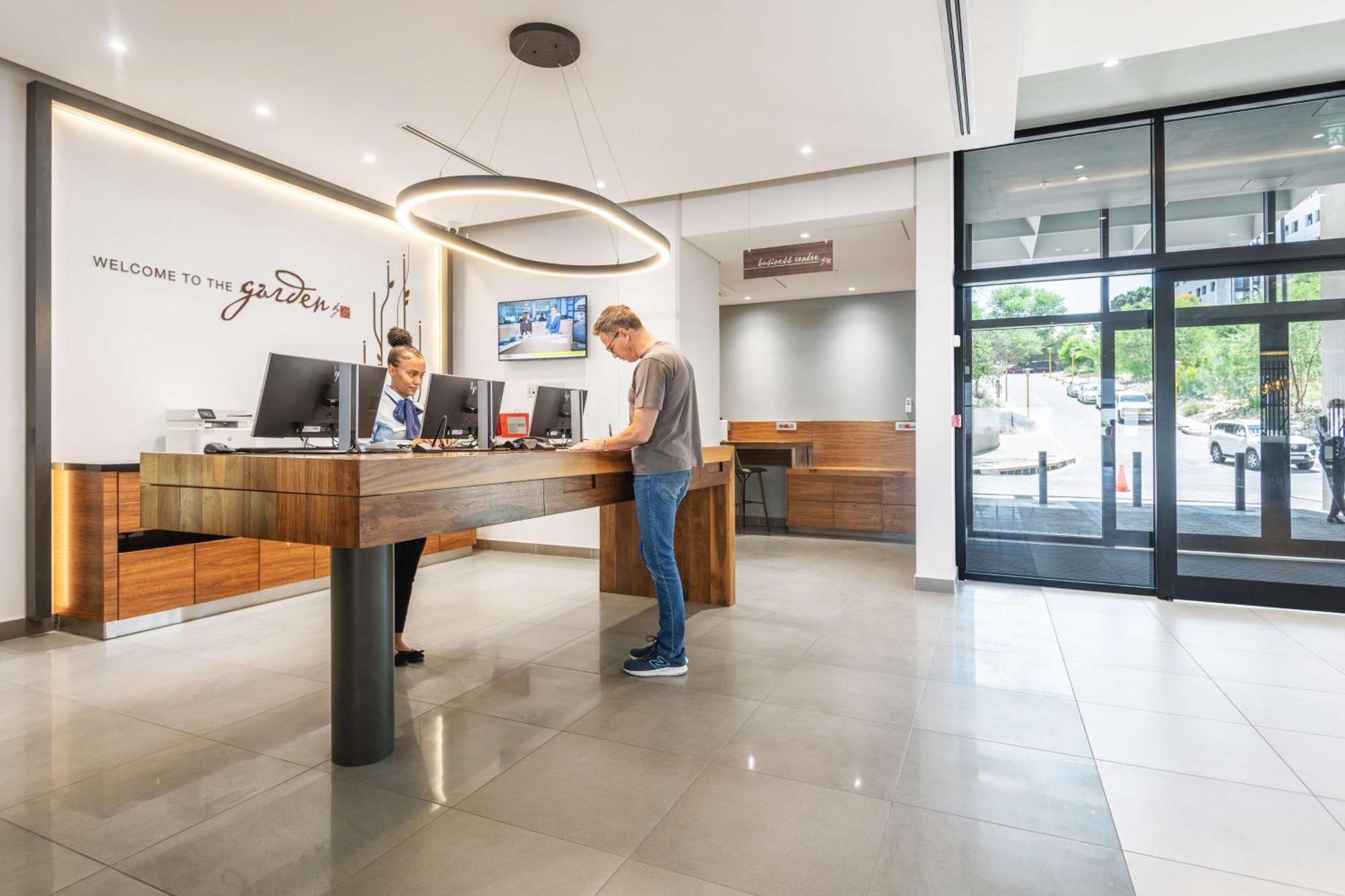 Hilton Garden Inn Windhoek Exterior photo